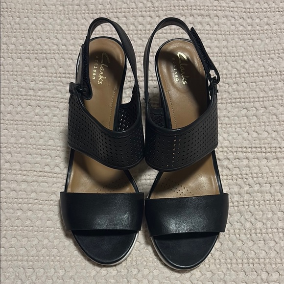 Clarks black and white heels - Picture 2 of 5